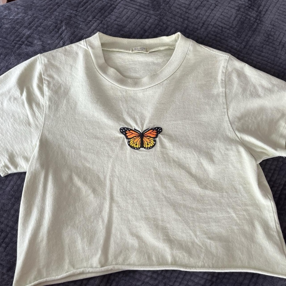 BRANDY MELVILLE CROP TEE